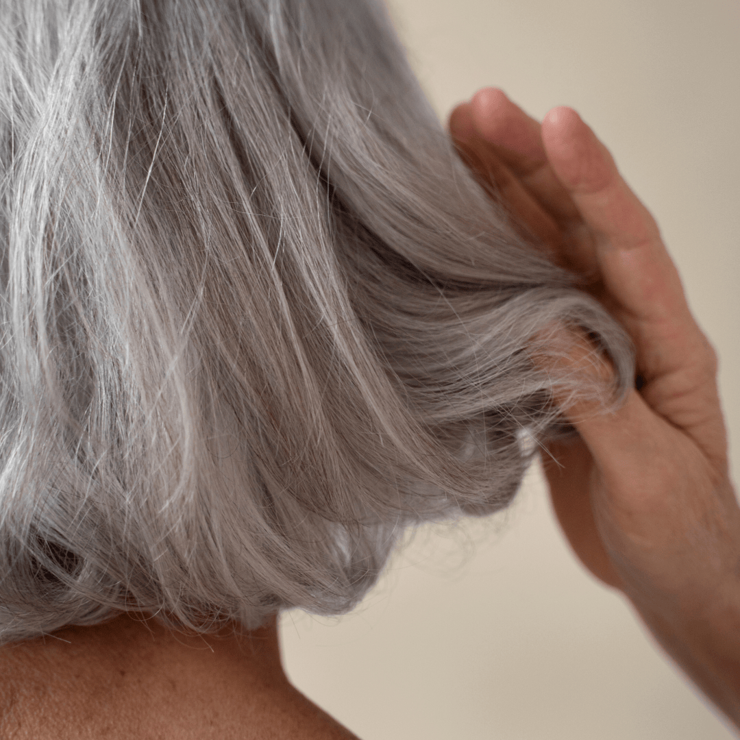 Le beurre de cacao bio : un allié précieux pour les cheveux matures